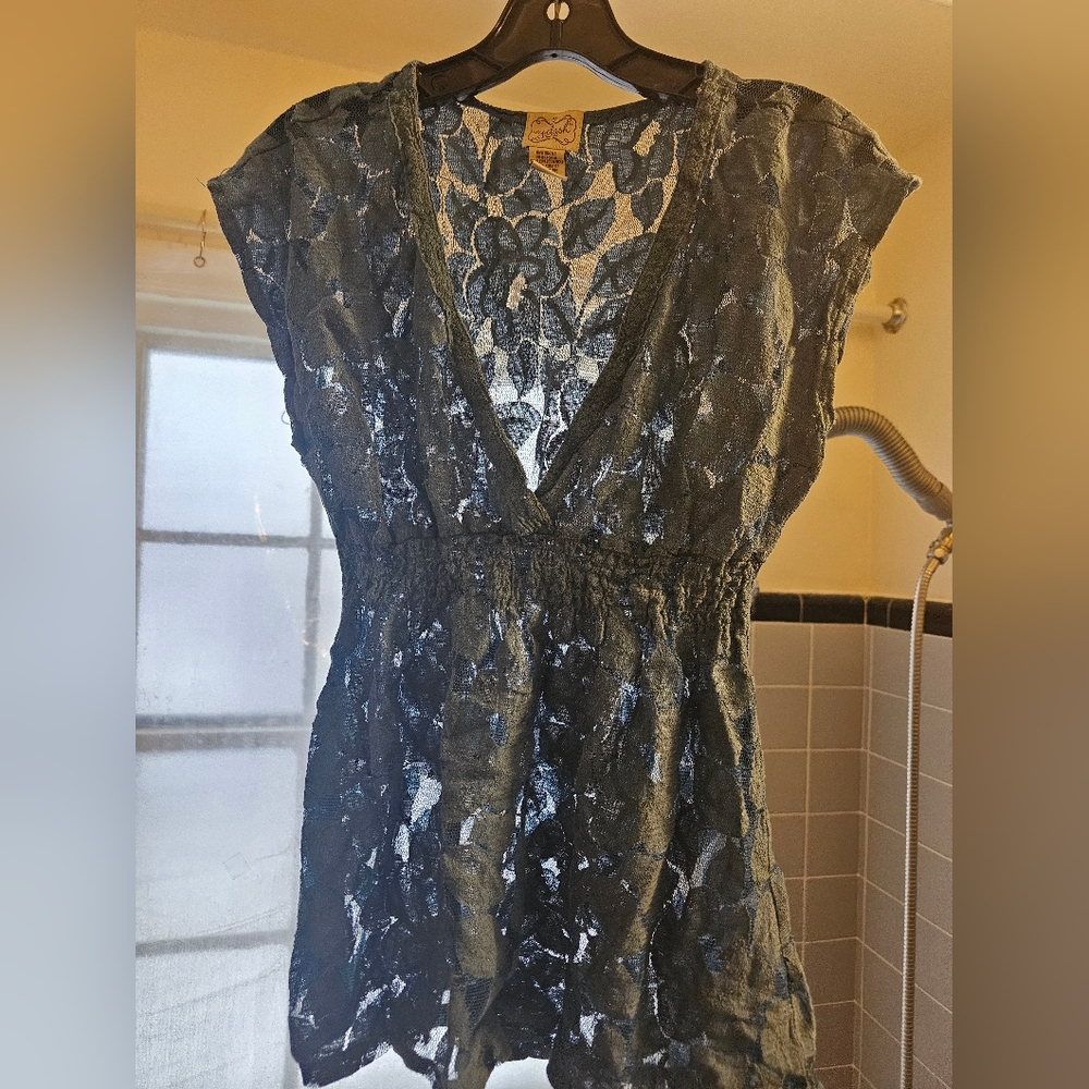 EYELASH COUTURE Teal lace top V neck Size L